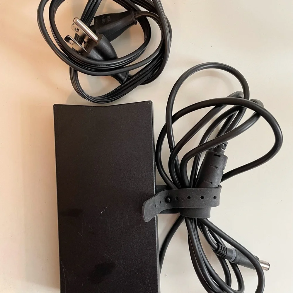 Dell 130-Watt 3-Prong AC Adapter With 6 ft Power Cord
